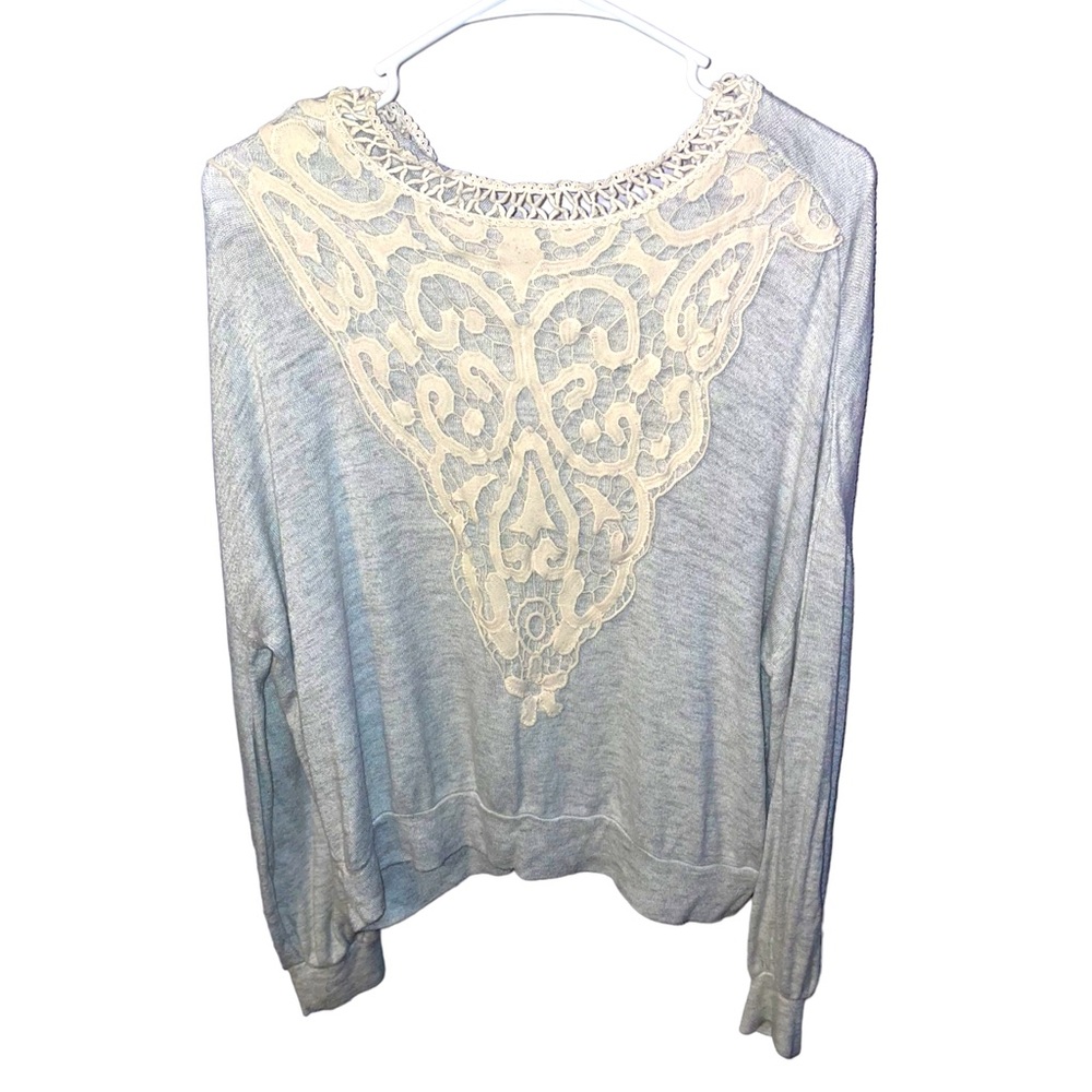 Skylar & Jade - Womens LS Gray top with beige design | L